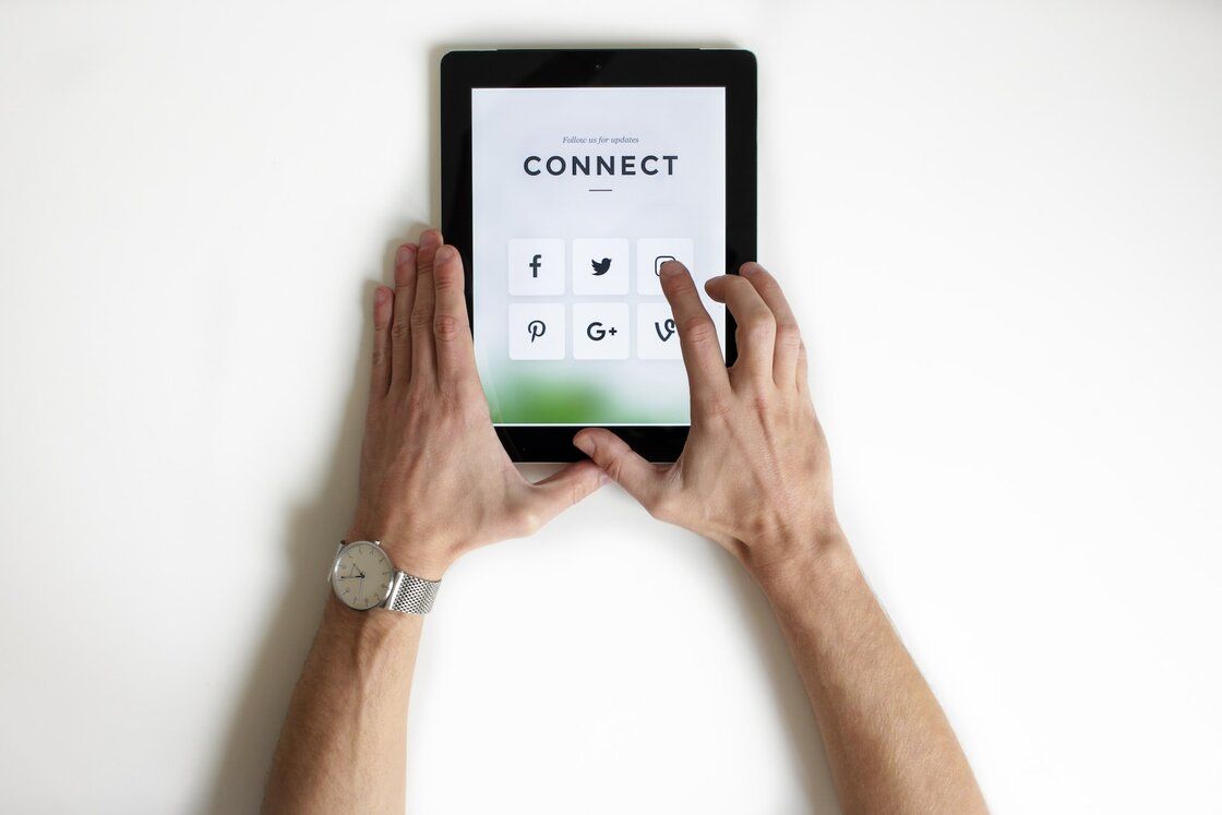 Maximize Engagement: Social Media Integration Tips for Web